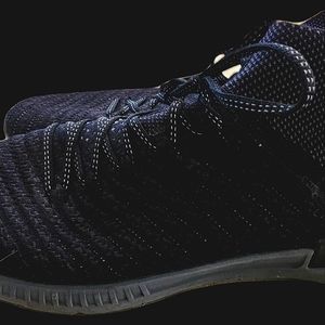 Under Armour mid running shoes